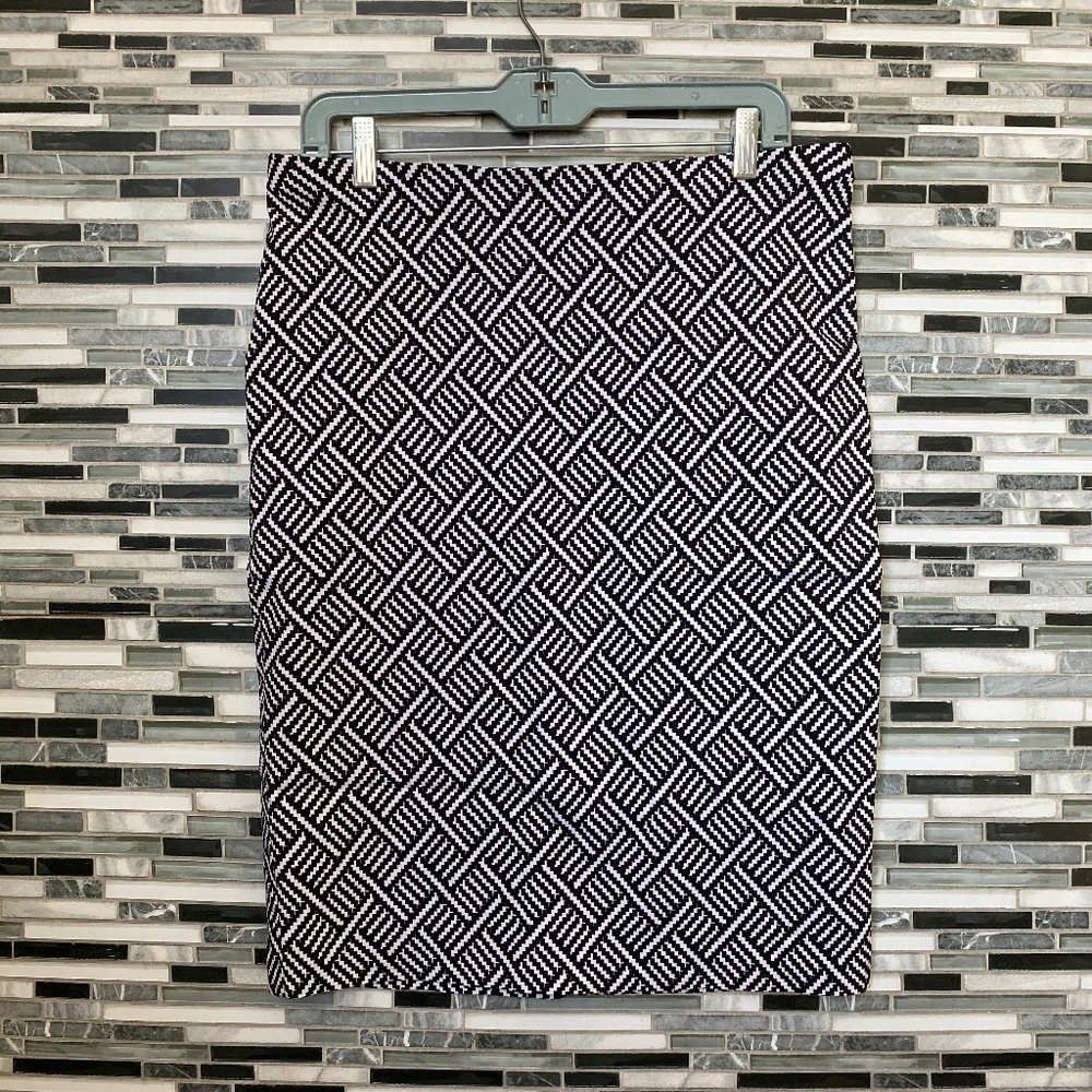 Linda Matthews geometric skirt